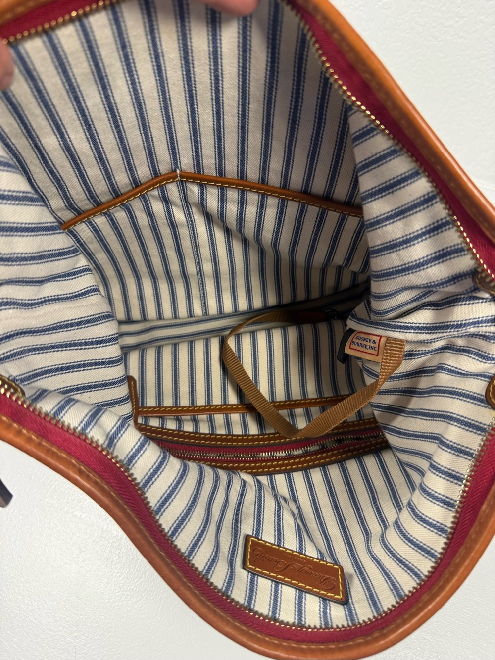 Dooney & Bourke Navy Suede Shoulder Bag with Tan Trim and Red Accent - Picture 5 of 6